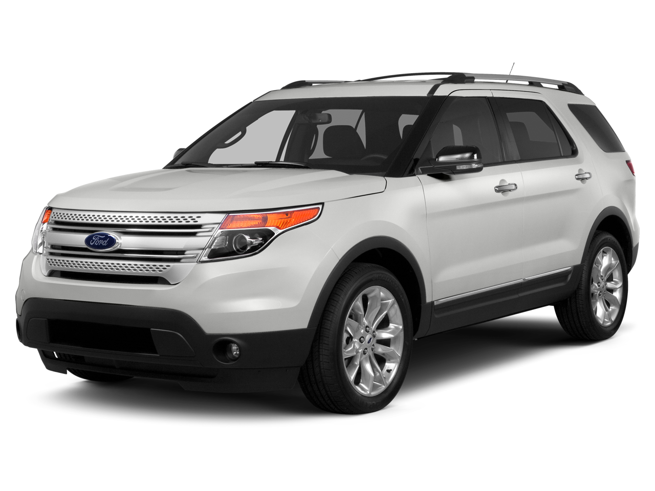 2015 Ford Explorer XLT in White Platinum Clearcoat Metallic — front three-quarter view