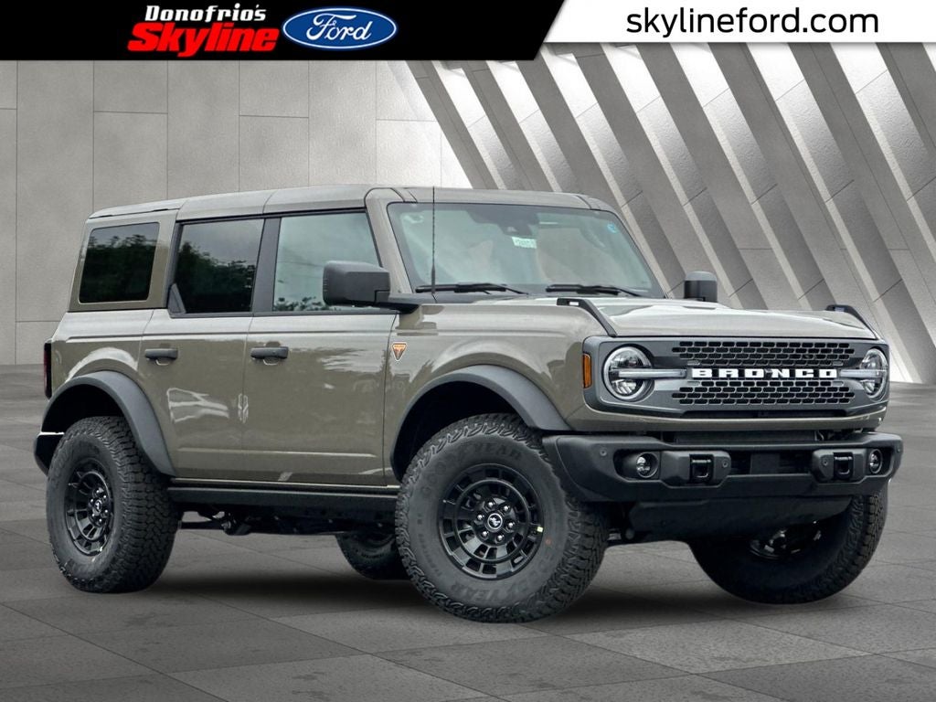 2026 Ford Bronco Badlands in Gray — front three-quarter view