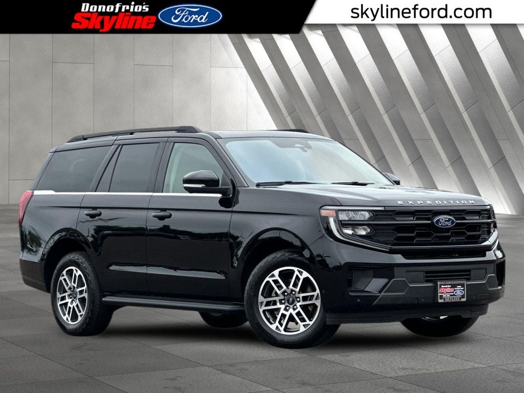 2025 Ford Expedition Active in Black Metallic — front three-quarter view